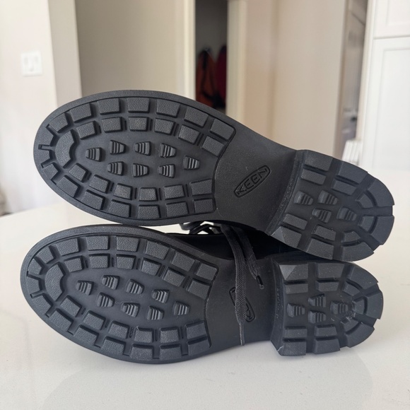 Keen Lace Up Boots - Picture 3 of 5